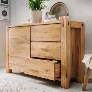 Schlafzimmer Sideboard aus Wildeiche Massivholz Griffmulden